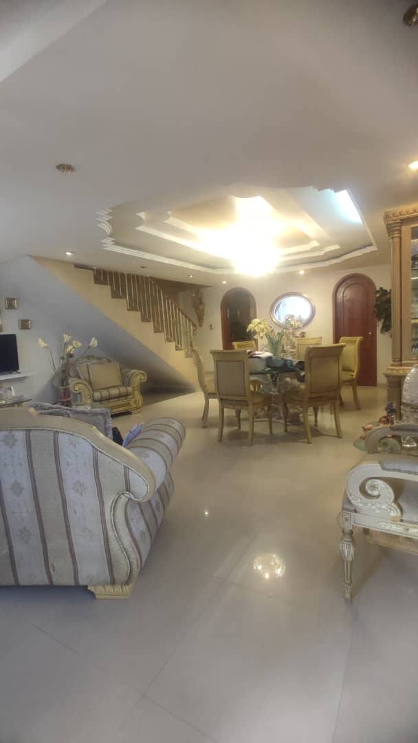 Townhouse in Res. Athenas, Furnished - Townhouse en Res Athenas, Amoblado